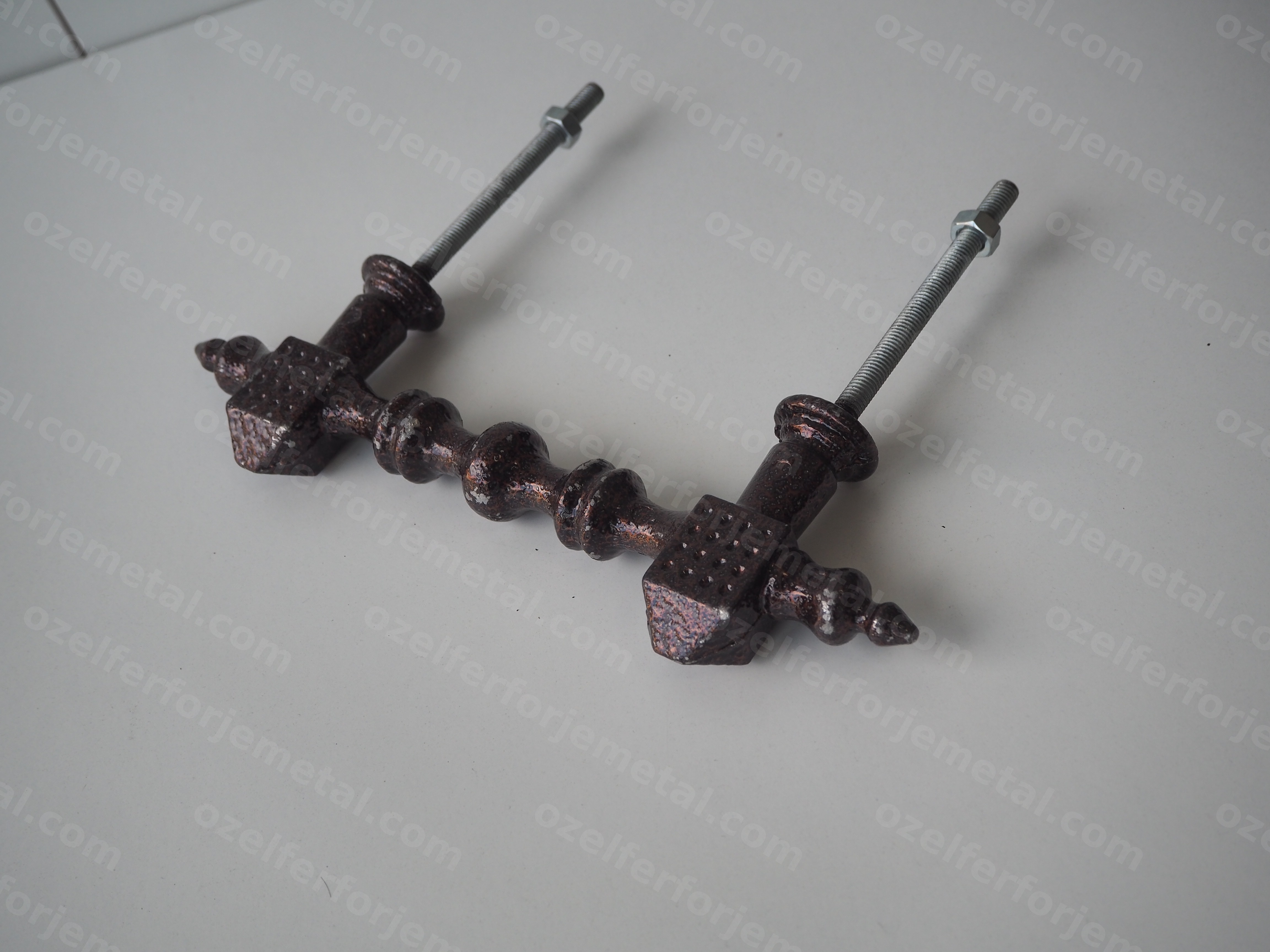 VİDALI AMÜMİNYUM KAPI KOLU