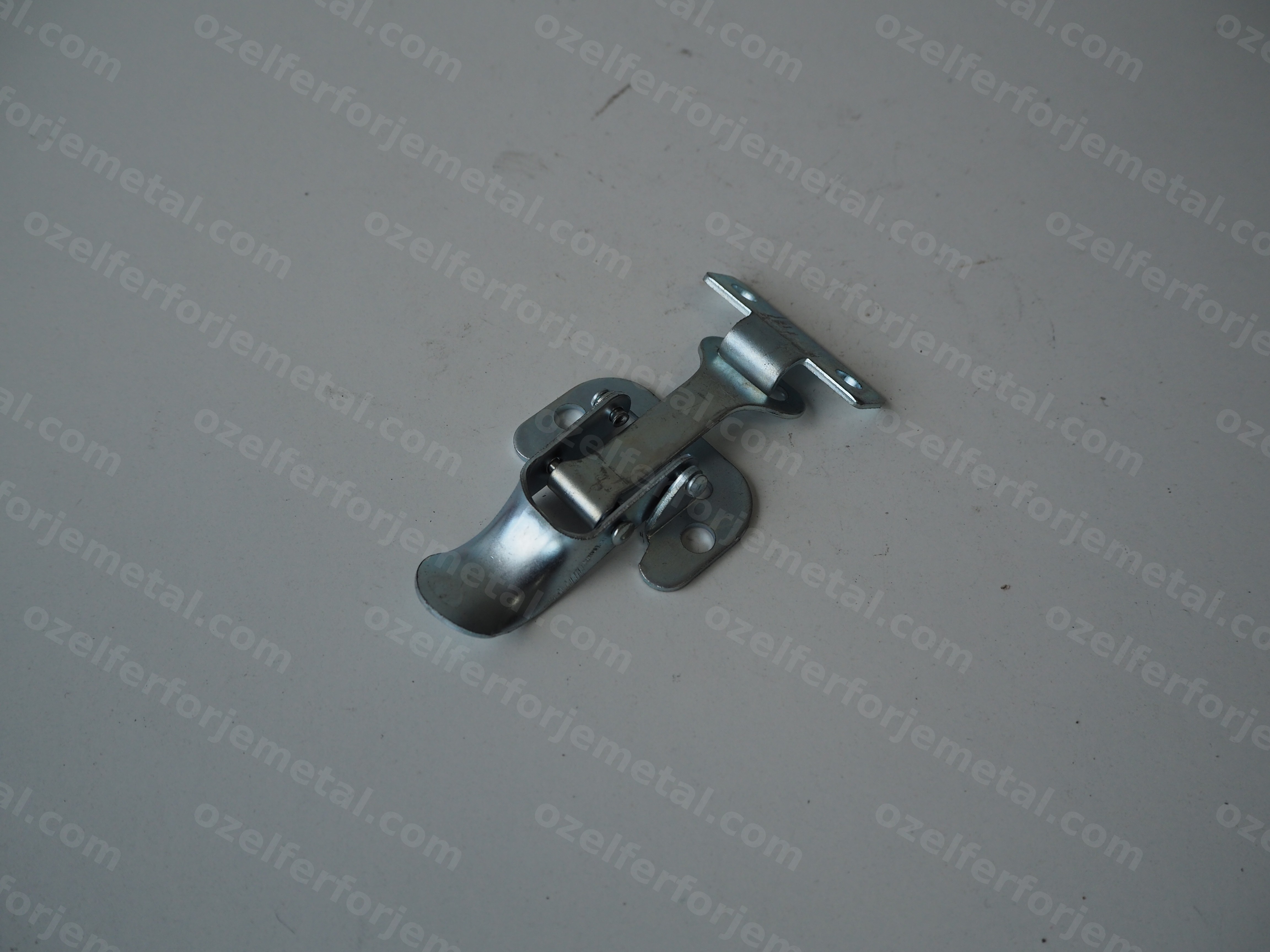 KÜÇÜK KAPUT KİLİT